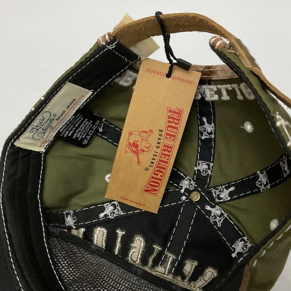 True religion PUFFER JACKET With True Religion Distressed Trucker hat. - Picture 12 of 14